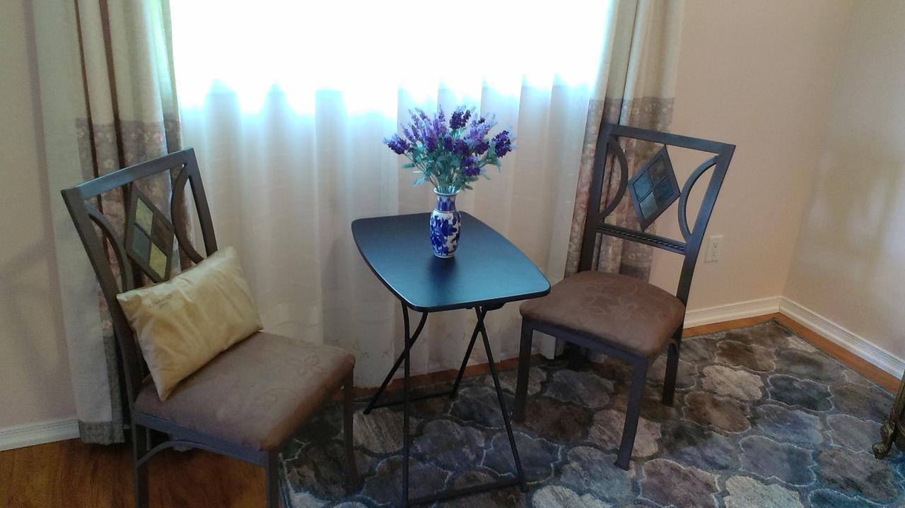 Hb Guest Home 5 워털루 외부 사진